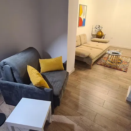Beautiful Prime Location * ティラナ