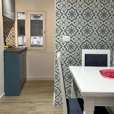 Beautiful Prime Location アパート ティラナ